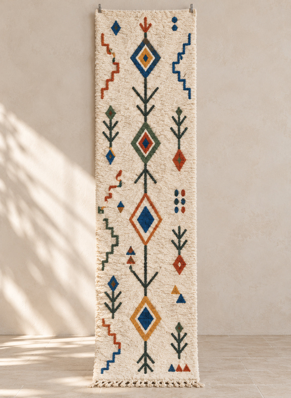 Ivory Azilal runner with a chain of colorful diamonds
