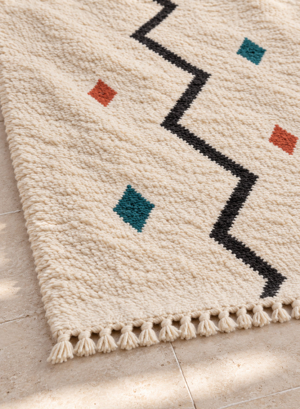 Close-up of the fringe of Azilal rug model 01