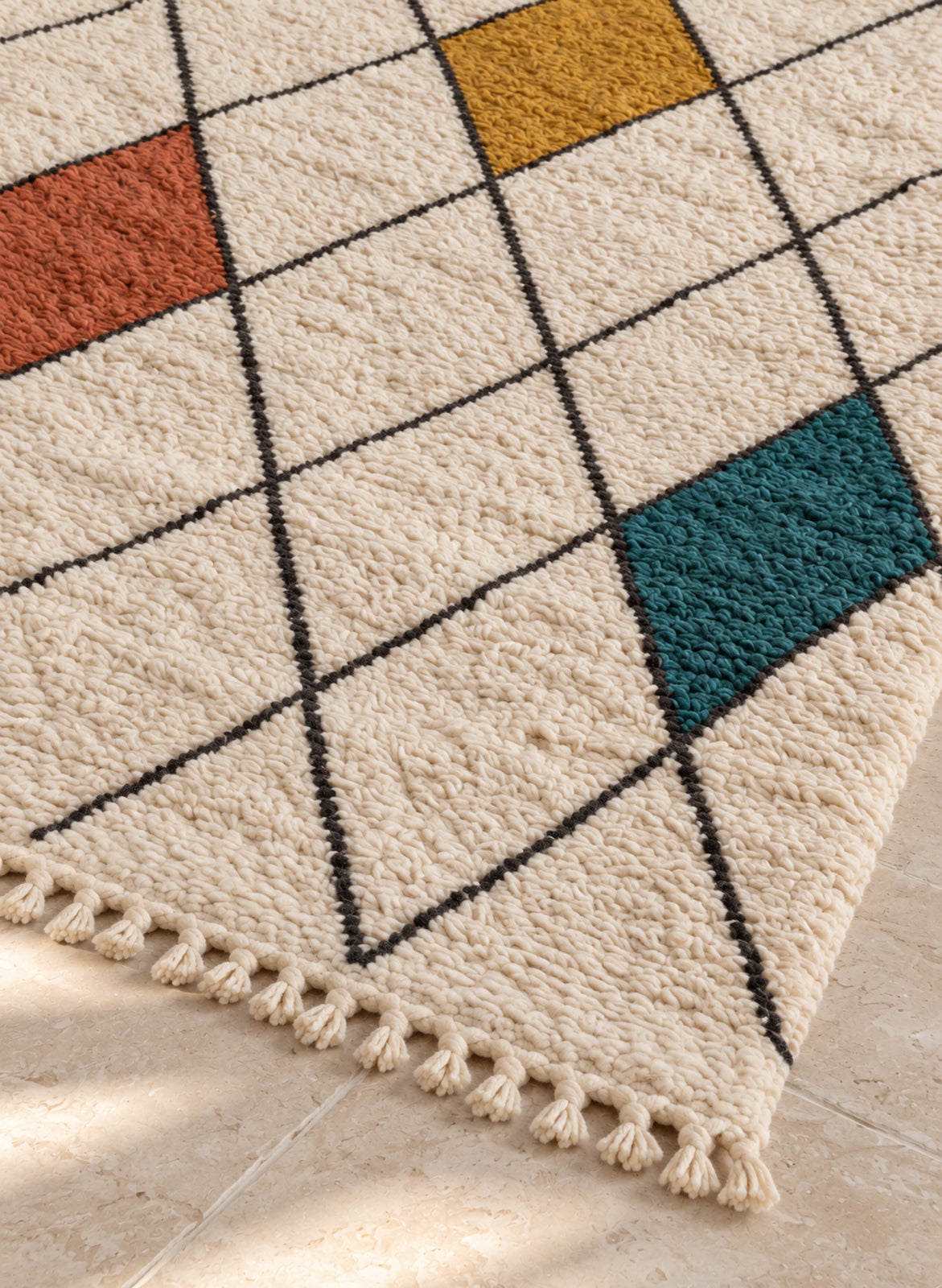 Close-up of the fringe of Azilal rug model 03