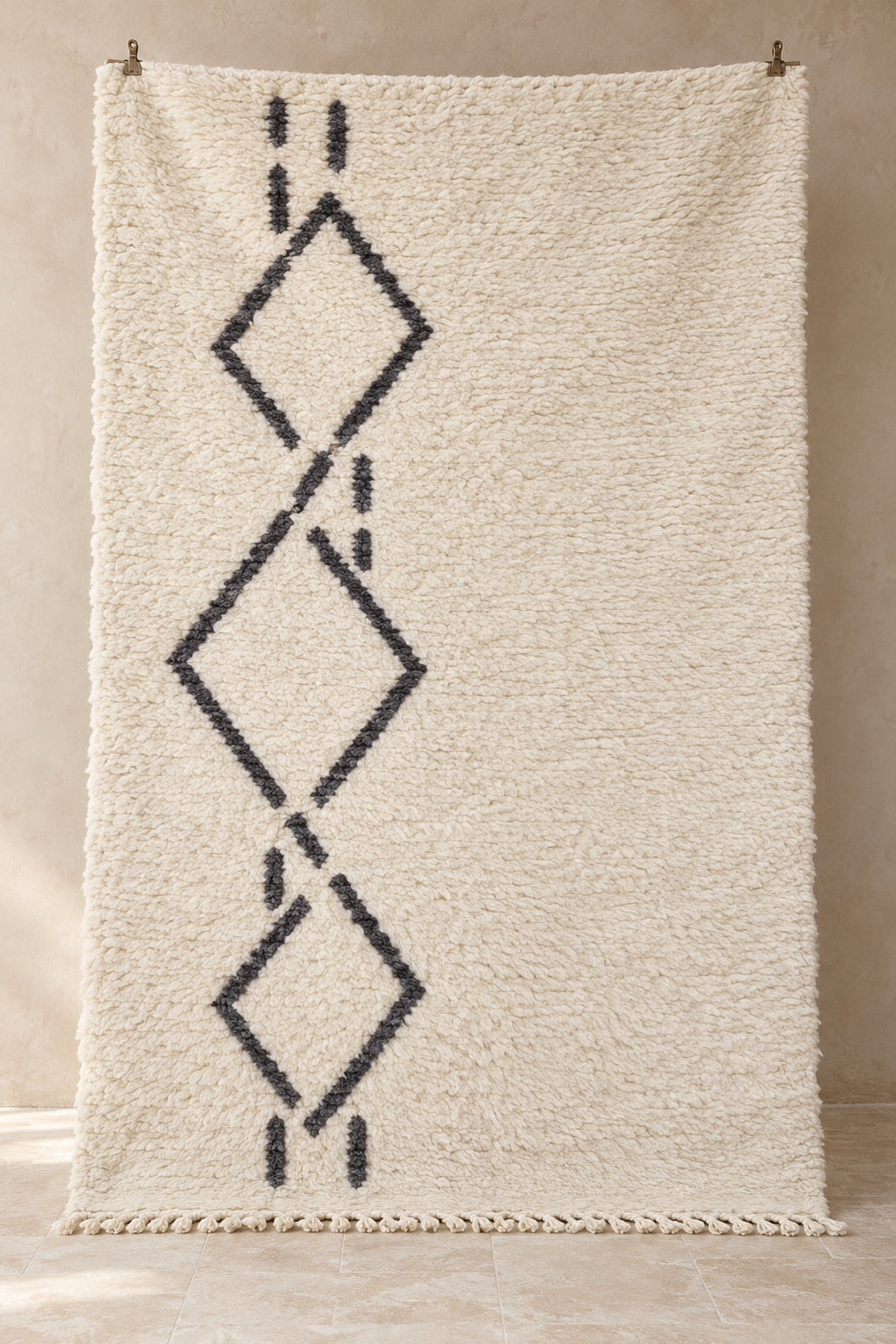 Handmade Beni Ourain rug model 01, full view