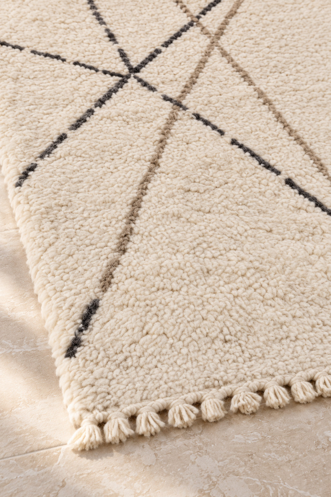 Fringe of Beni Ourain rug model 07