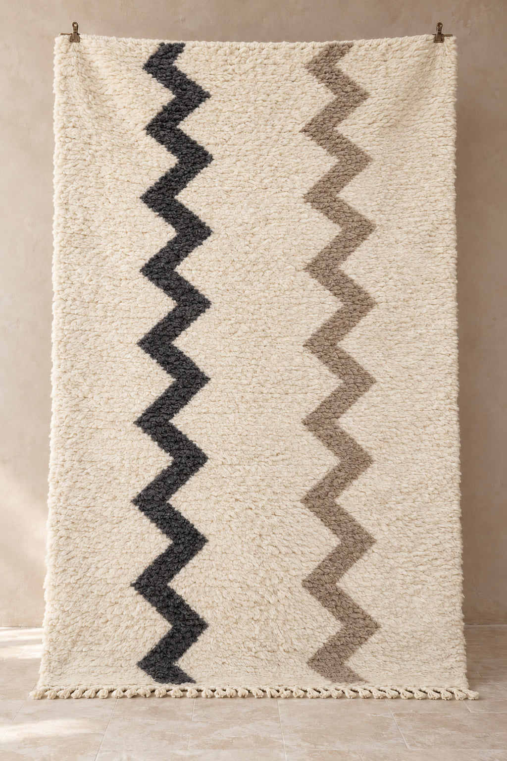 Handmade Beni Ourain rug model 10, full view