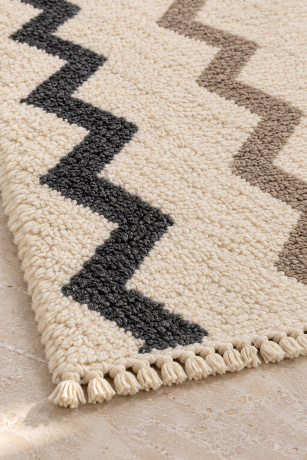 Fringe of Beni Ourain rug model 10