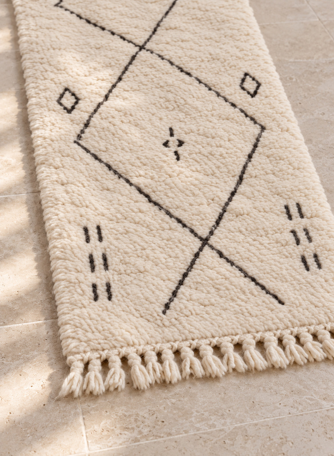 Fringe detail of the Beni Ourain runner