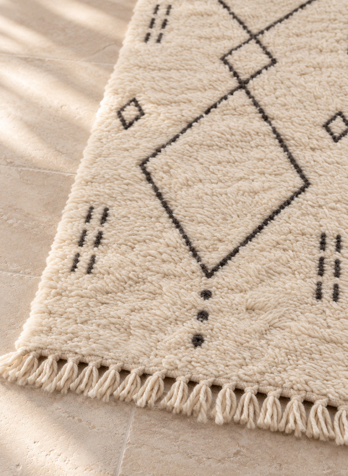 Fringe detail of the Beni Ourain runner