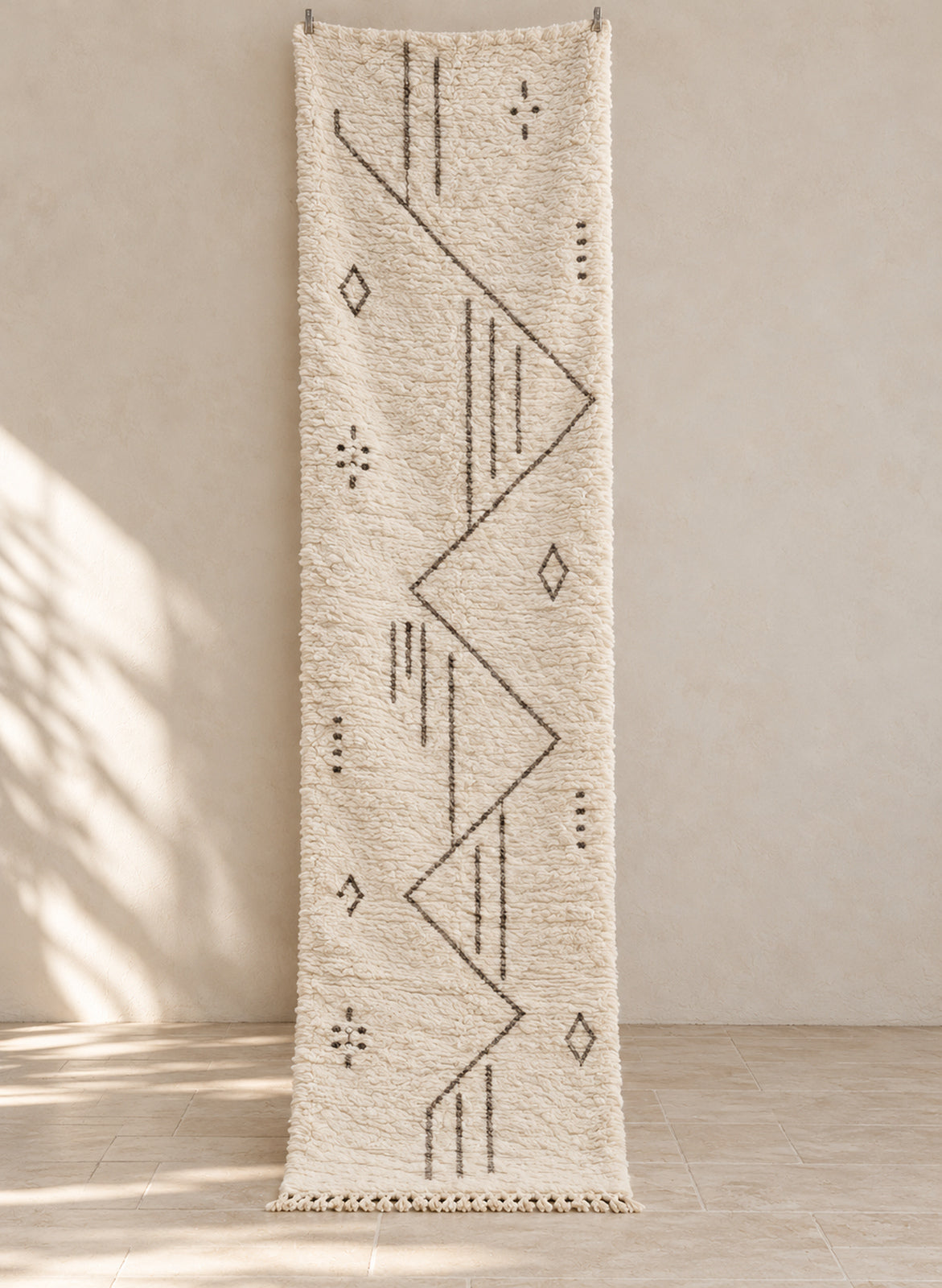 Ivory Beni Ourain runner with a charcoal diagonal zigzag