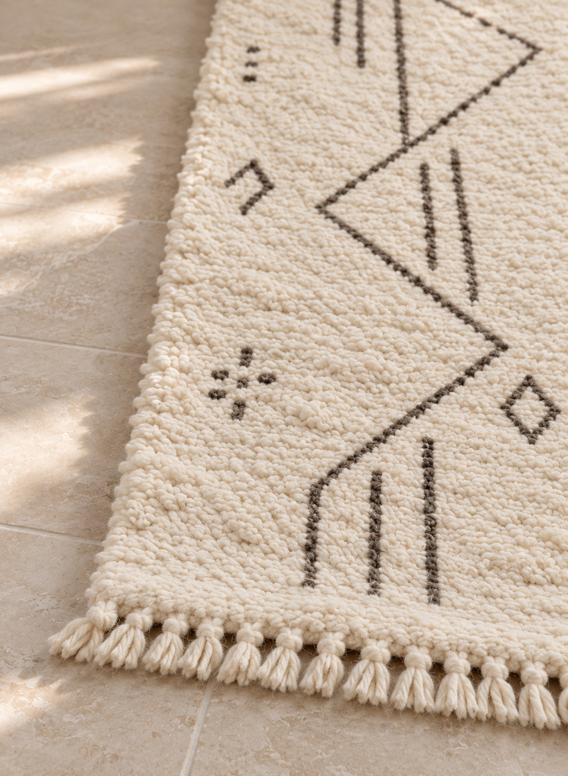 Fringe detail of the Beni Ourain runner