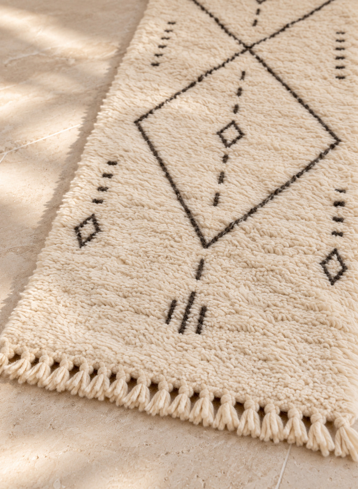 Fringe detail of the Beni Ourain runner