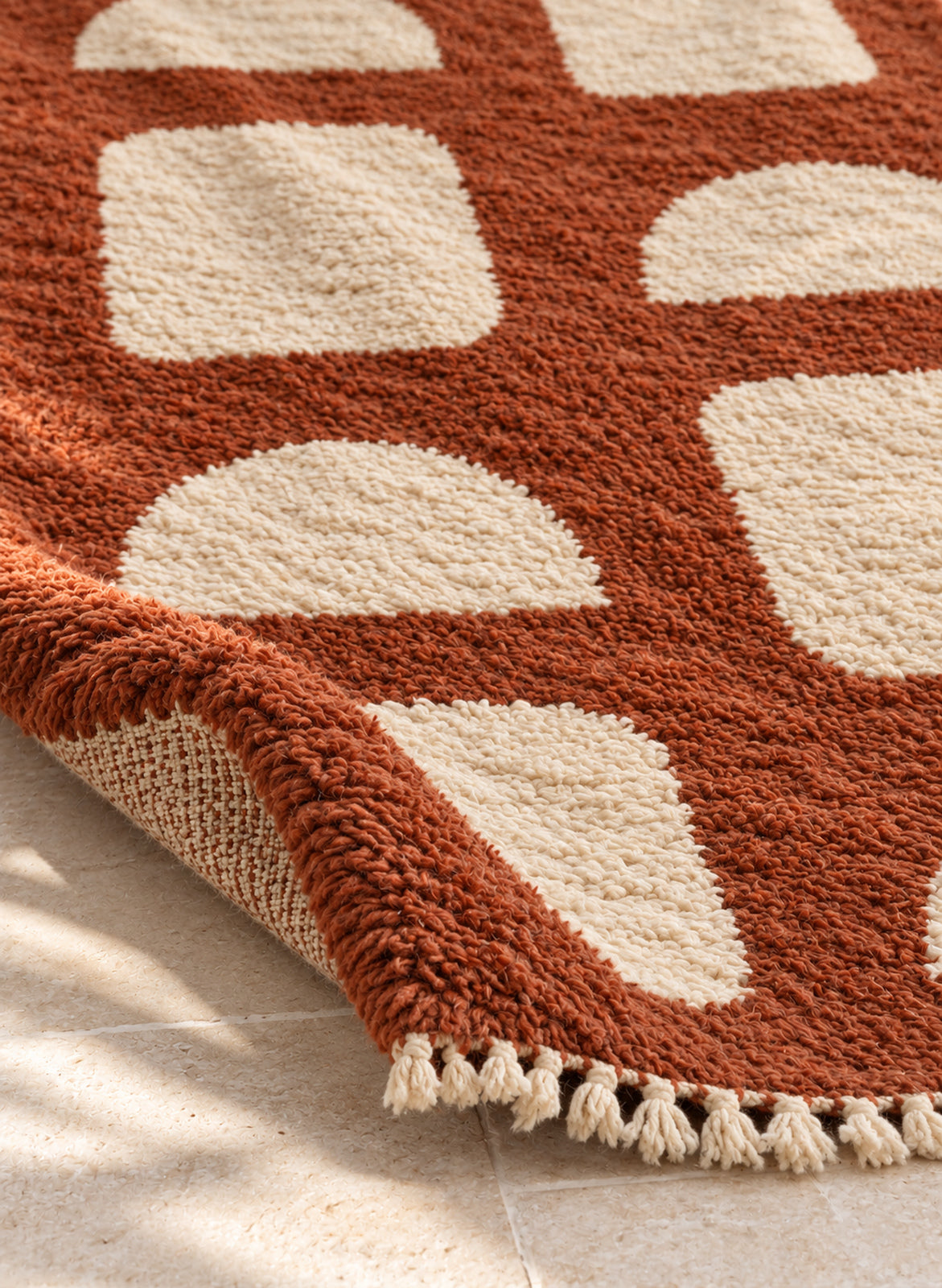 Thick pile of Beni Ourain rug model BWO-11 on a folded corner