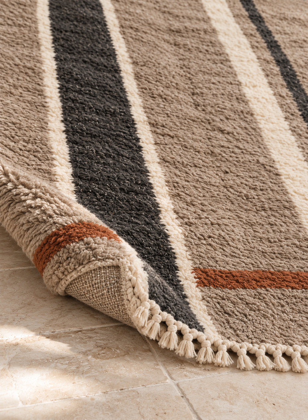Thick pile of Beni Ourain rug model BWO-18 on a folded corner