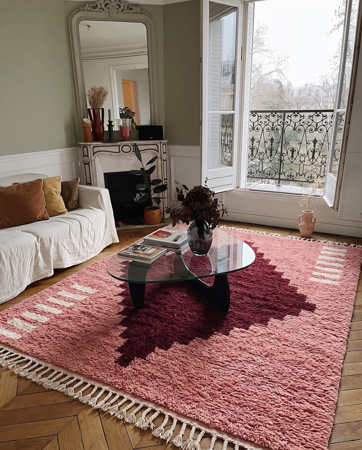 Rose Izri Boujaad rug with a burgundy diamond in a room