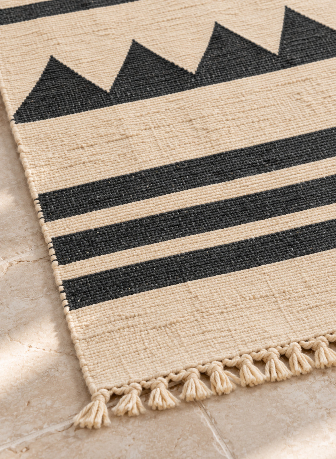 Fringe detail of the Tiski kilim