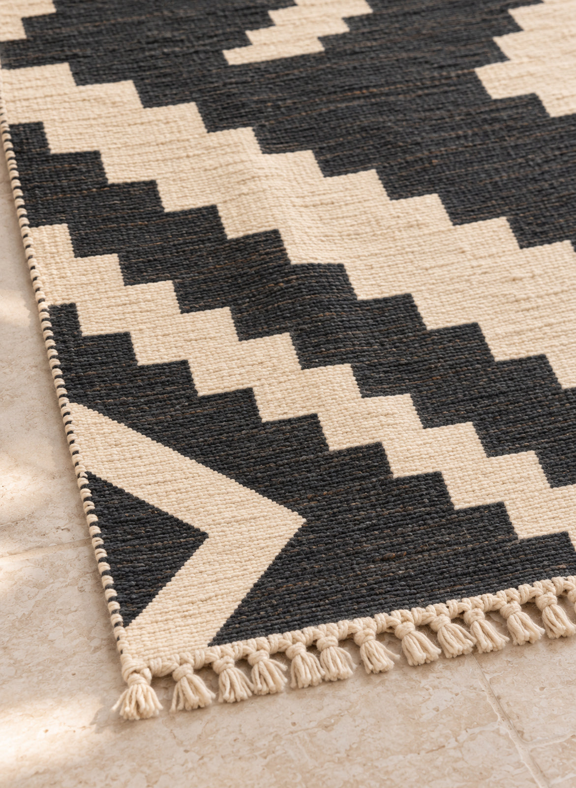 Fringe detail of the Ammas kilim