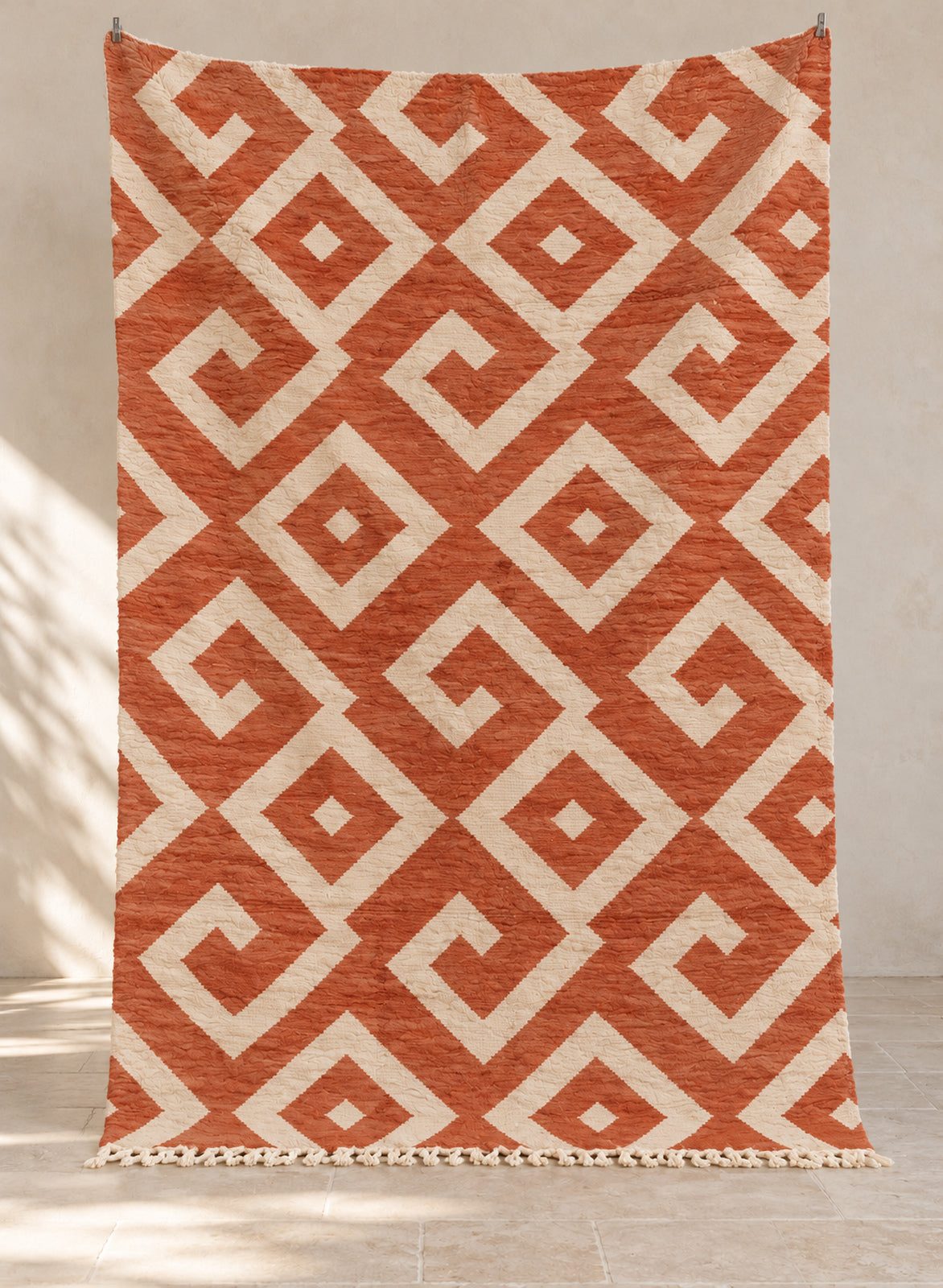 Terracotta Isfi kilim with ivory maze pattern, full view