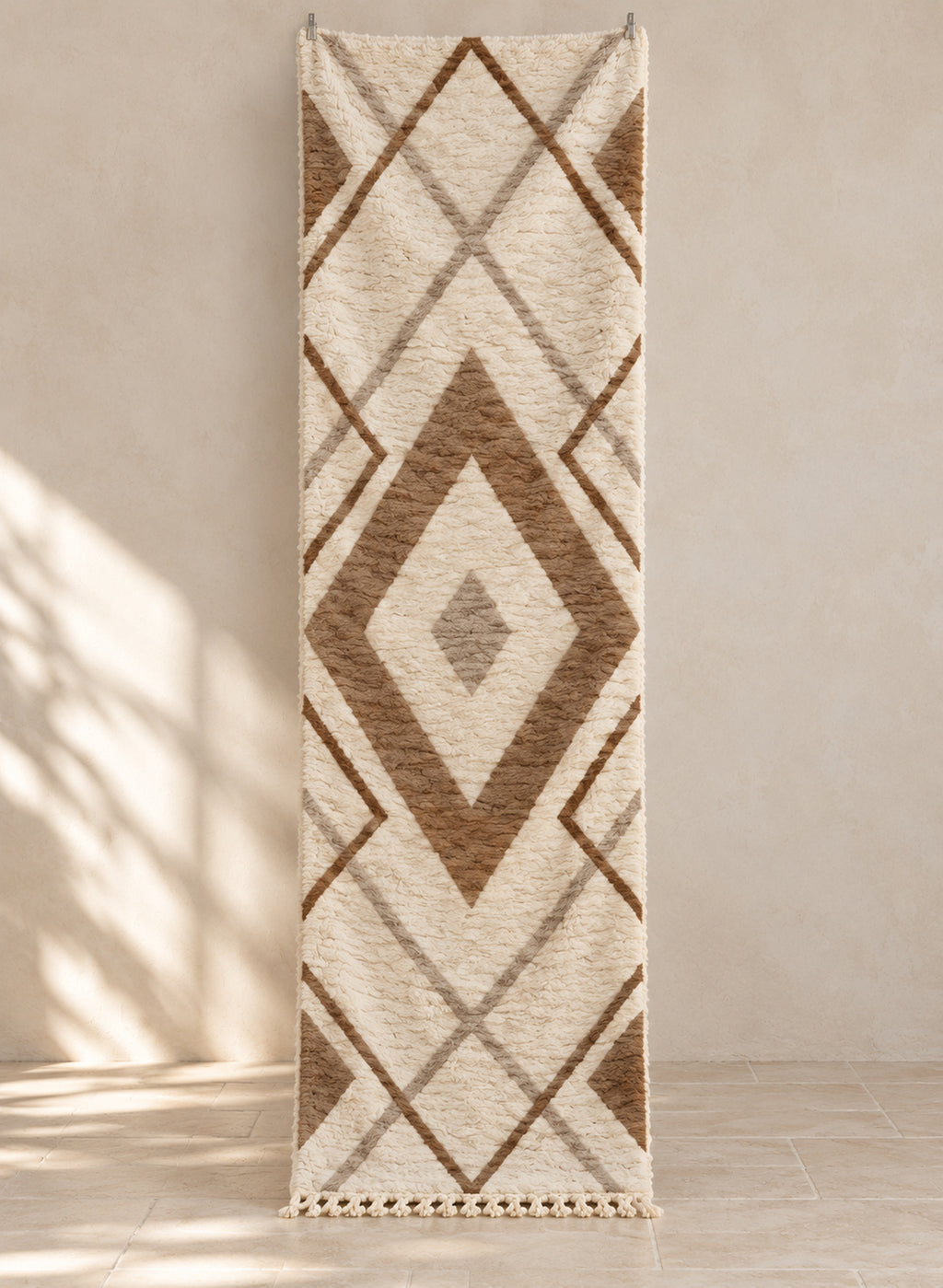 Ivory Mrirt runner with a caramel central diamond