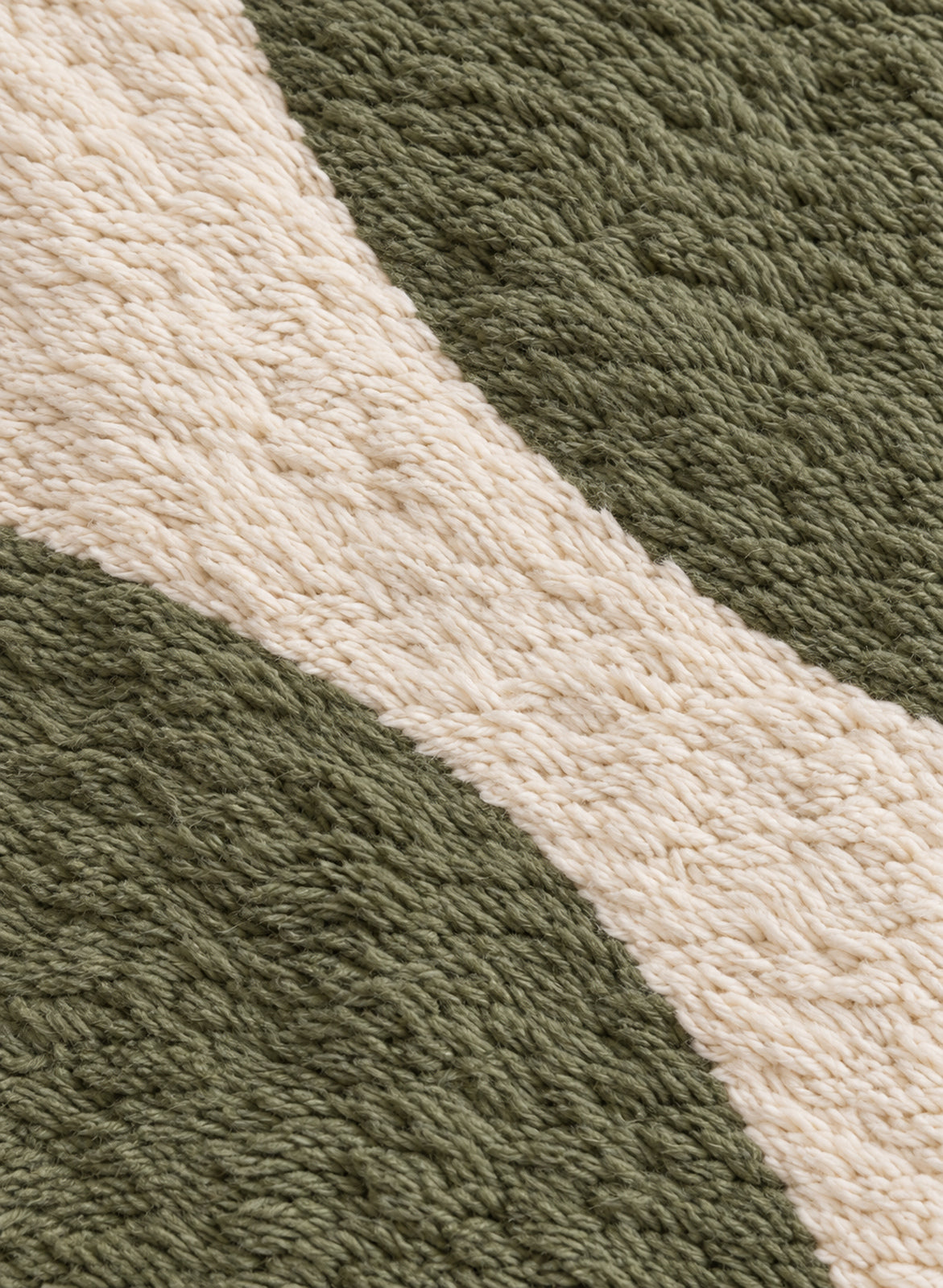 Close-up of the wool texture of Mrirt rug model 07
