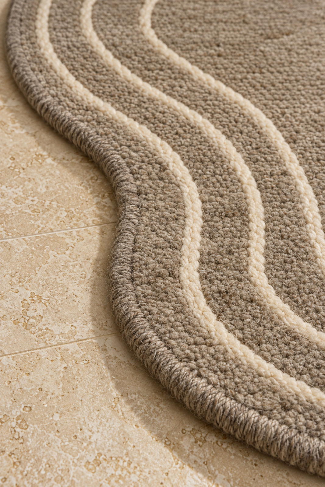 Edge detail of Beni Ourain shaped rug model TF-02