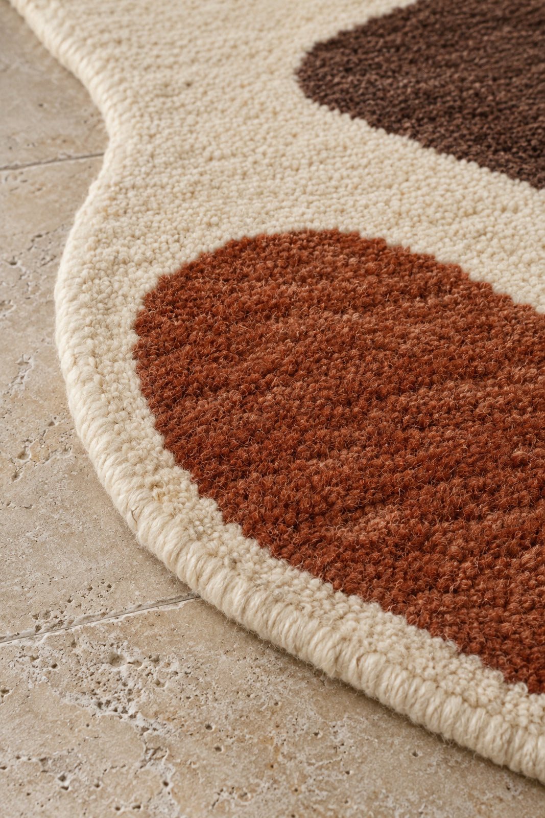 Edge detail of Beni Ourain shaped rug model TF-08
