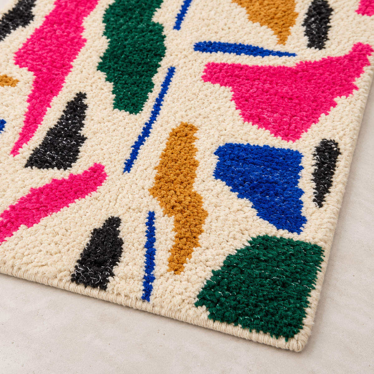 Détail du bord et du motif du tapis Boujad